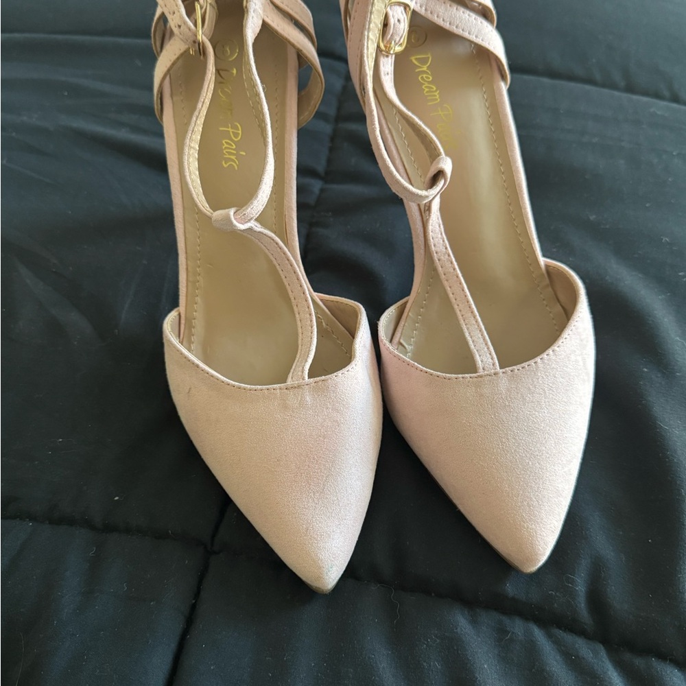 New never worn….Women's Light Pink Heels